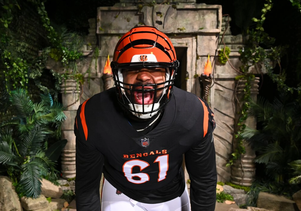 Bengals Re-Sign Guard Cody Ford
